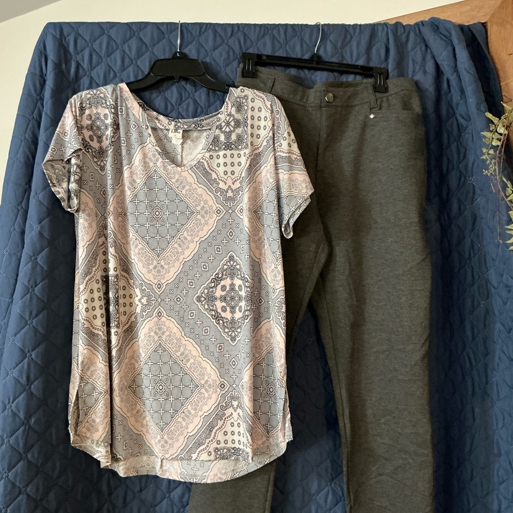 Patterned Women's Top & dress pants